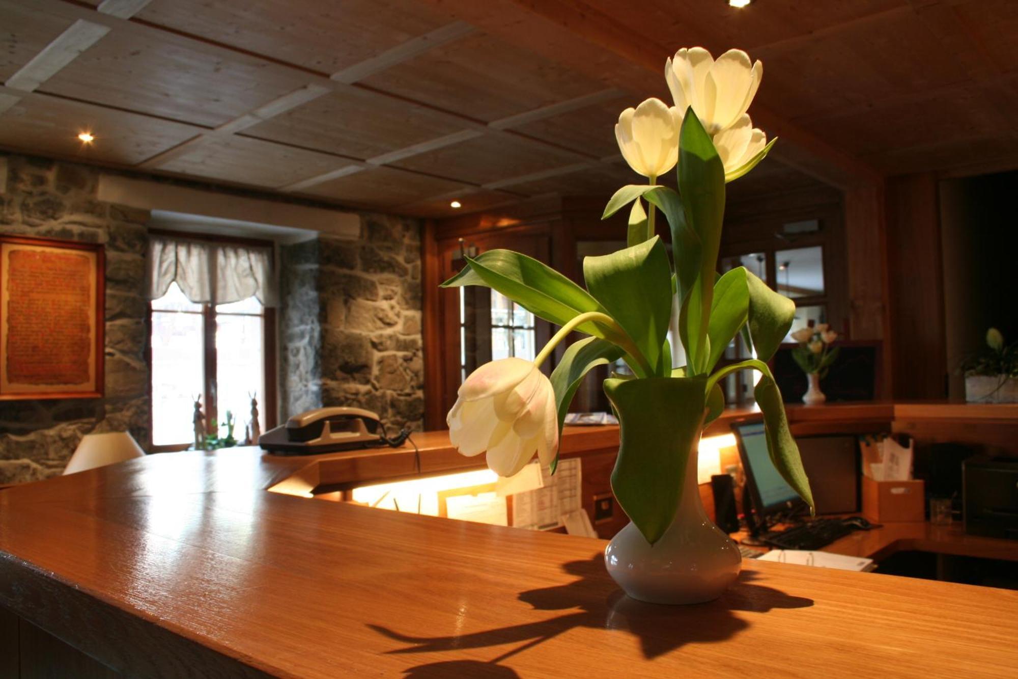 Hotel Suisse Champery Exterior photo