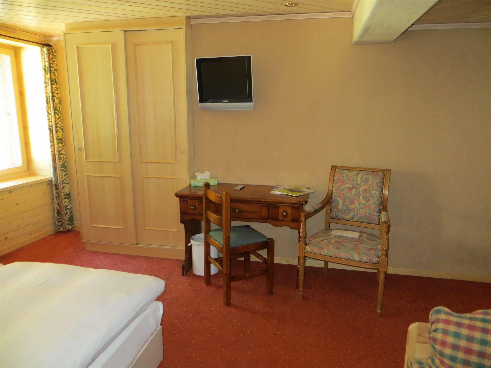 Hotel Suisse Champery Exterior photo